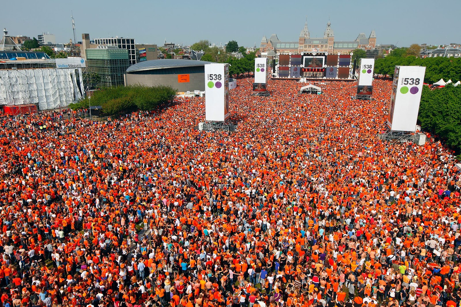 Queen’s Day in Holland: where are you celebrating? | Meet Mr. Holland Blog